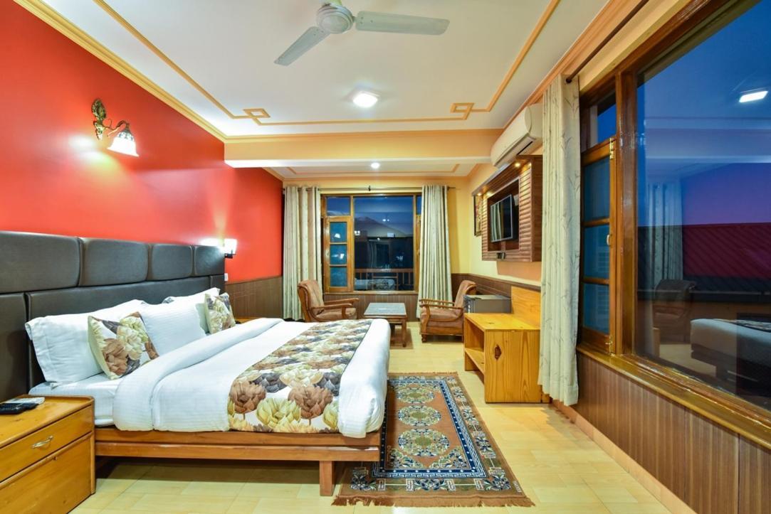 Hotel Zambala House Мак-Леод-Гейндж Экстерьер фото