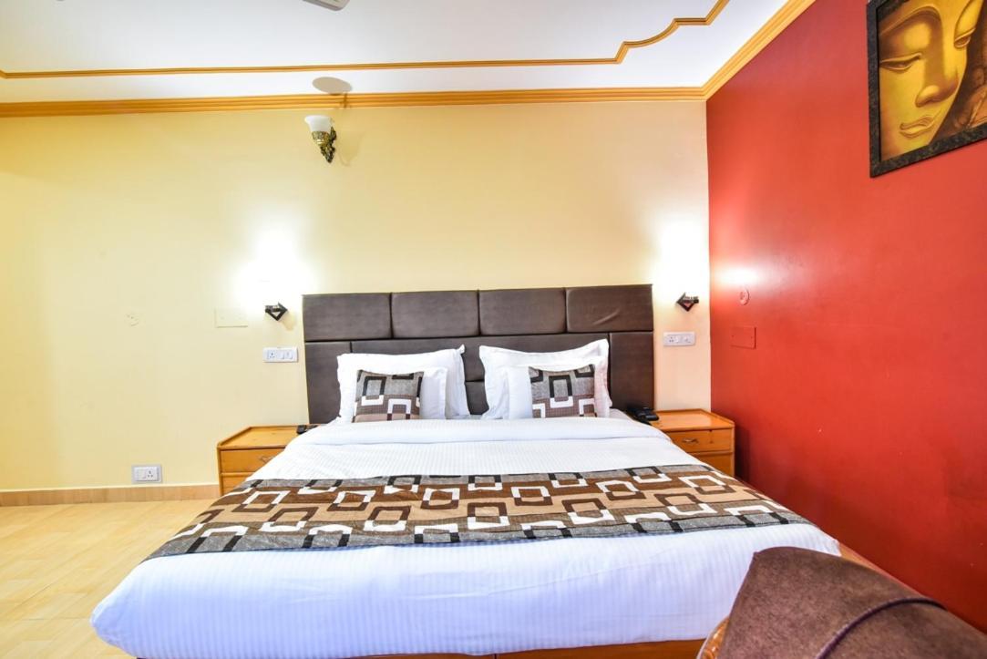 Hotel Zambala House Мак-Леод-Гейндж Экстерьер фото